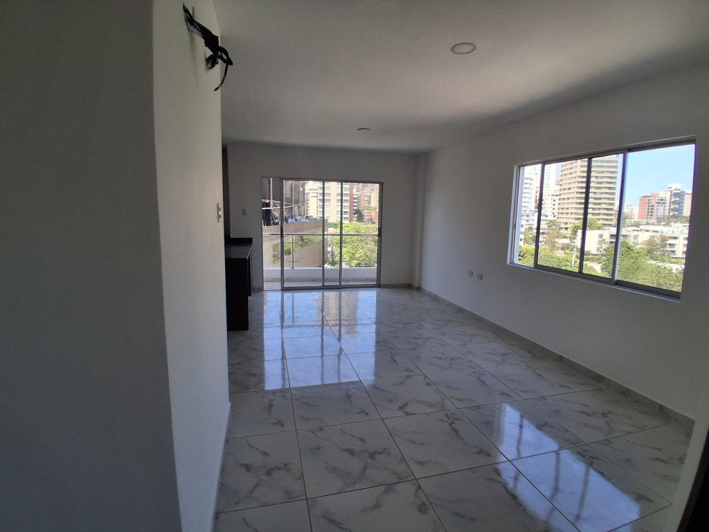 Apartamento en arriendo en El Golf, Barranquilla · foto 3 de 19