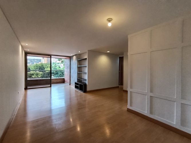 Apartamento de 2 alcobas en arriendo en El Poblado, Medellín, 83 m² · foto 4 de 15