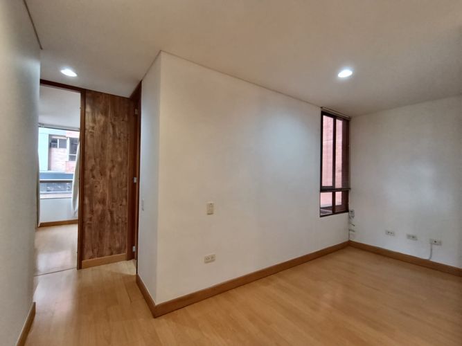 Apartamento de 2 alcobas en arriendo en El Poblado, Medellín, 83 m² · foto 5 de 15