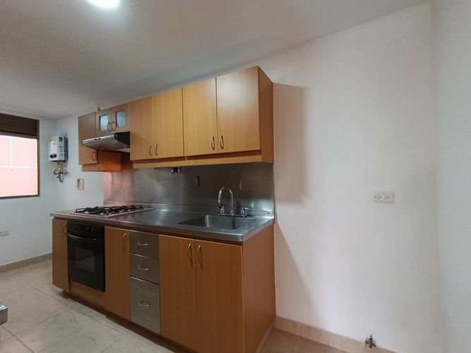 Apartamento de 2 alcobas en arriendo en El Poblado, Medellín, 83 m² · foto 6 de 15