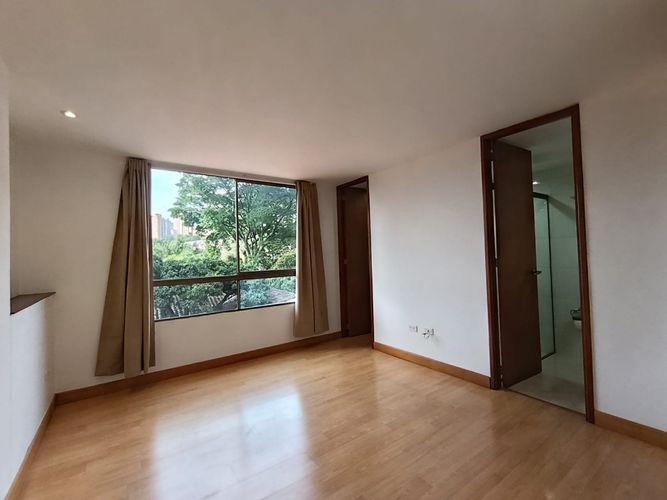 Apartamento de 2 alcobas en arriendo en El Poblado, Medellín, 83 m² · foto 9 de 15