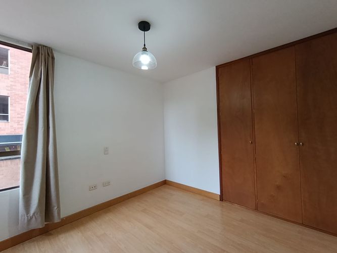Apartamento de 2 alcobas en arriendo en El Poblado, Medellín, 83 m² · foto 14 de 15