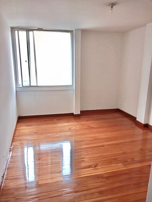 Apartamento de 3 alcobas en venta en Santa Barbara Oriental, Bogotá, 100 m² · foto 4 de 16
