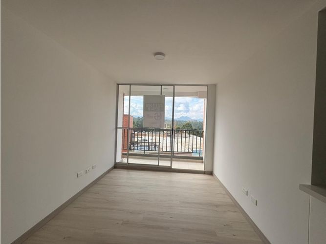 Apartamento de 3 alcobas en venta en Santa Ana, Rionegro, 73 m² · foto 2 de 22