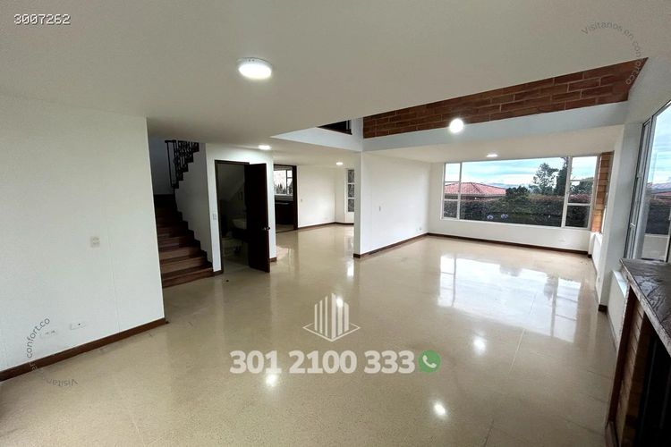 Casa de 6 alcobas en venta en Loma Del Escobero, Envigado, 350 m² · foto 8 de 24