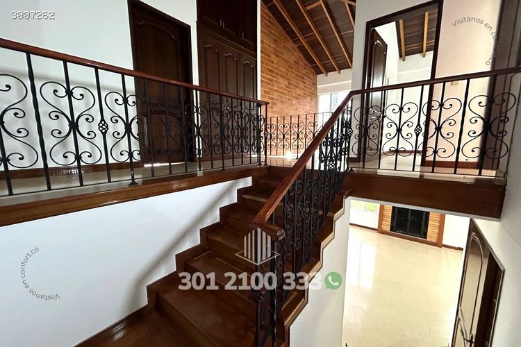 Casa de 6 alcobas en venta en Loma Del Escobero, Envigado, 350 m² · foto 20 de 24