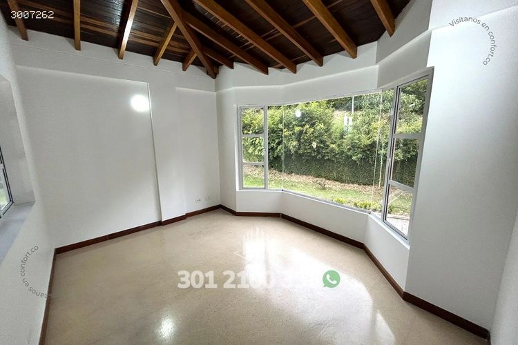 Casa de 6 alcobas en venta en Loma Del Escobero, Envigado, 350 m² · foto 19 de 24