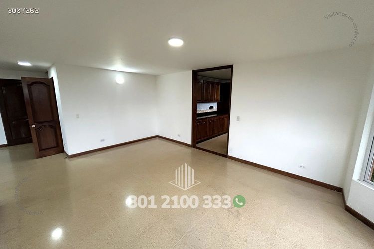 Casa de 6 alcobas en venta en Loma Del Escobero, Envigado, 350 m² · foto 9 de 24