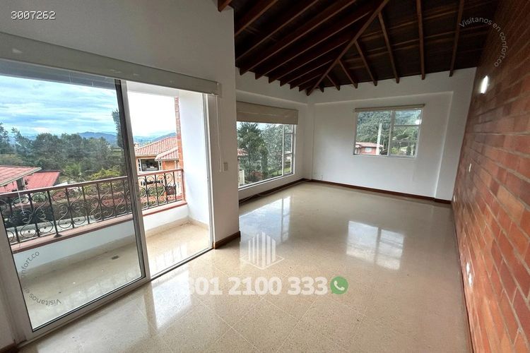 Casa de 6 alcobas en venta en Loma Del Escobero, Envigado, 350 m² · foto 22 de 24