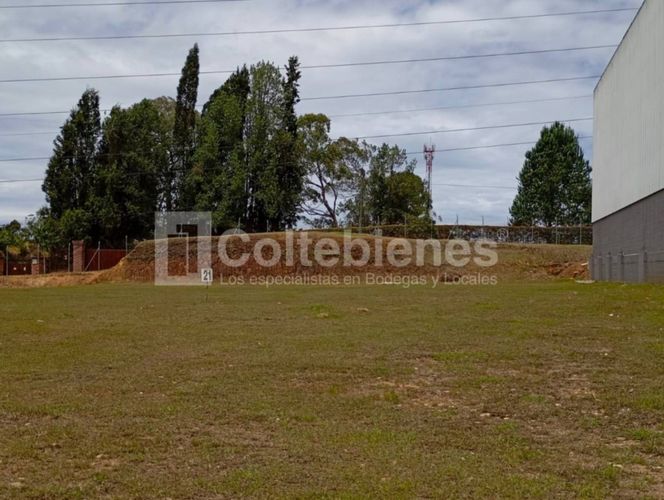 Lote en venta en La Mosquita, Guarne, 2345 m² · foto 8 de 13