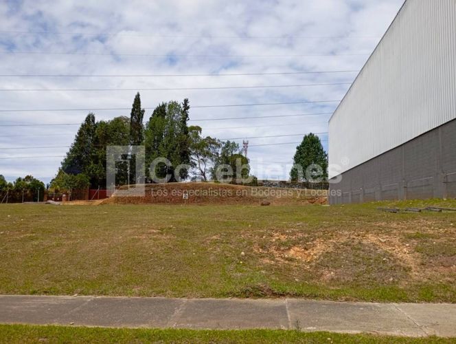 Lote en venta en La Mosquita, Guarne, 2345 m² · foto 10 de 13