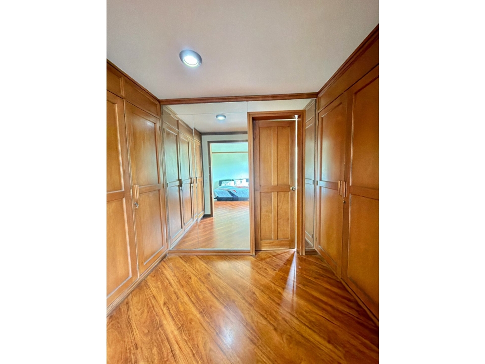 Apartamento en venta en Chicó Navarra, Bogotá · foto 7 de 16