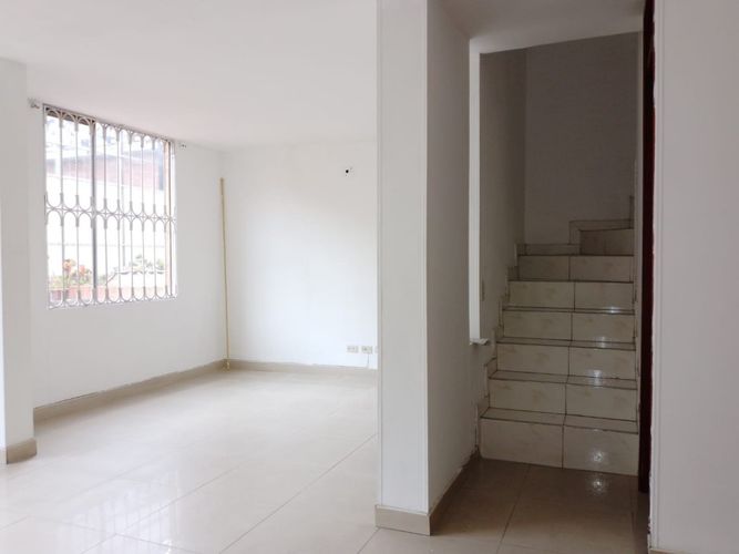 Apartamento de 3 alcobas en venta en Hayuelos, Bogotá, 88 m² · foto 3 de 22