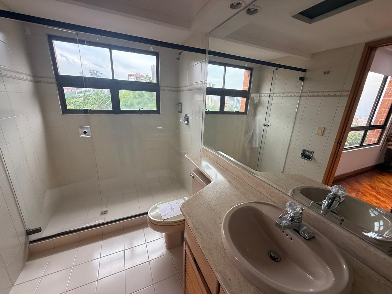 Apartamento en arriendo en San Lucas, Medellín · foto 18 de 20