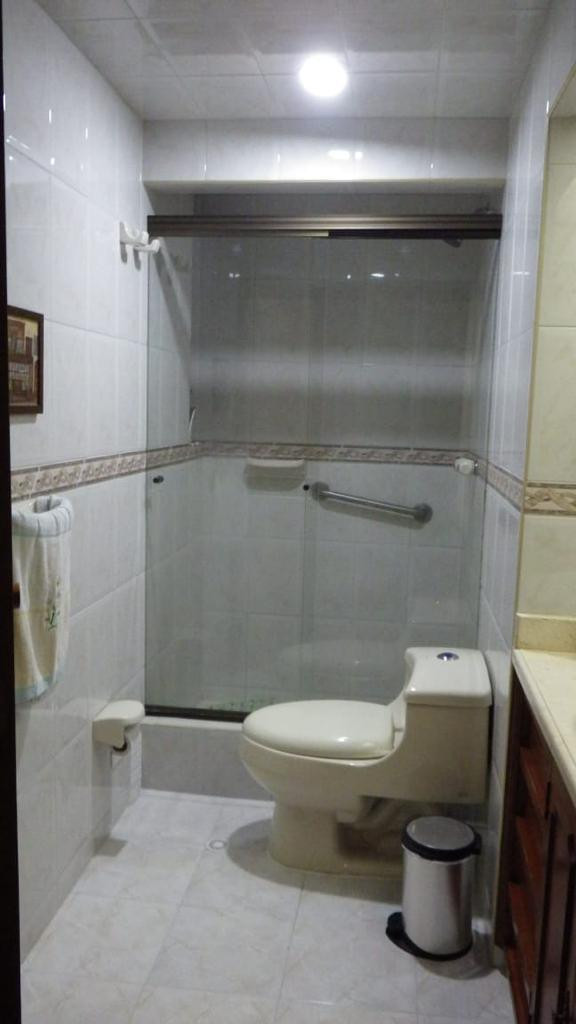 Apartamento en venta en Santa Barbara Central, Bogotá · foto 9 de 16