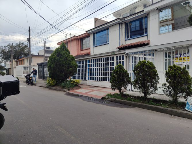 Casa en venta en Normandia Occidental, Bogotá · foto 23 de 24