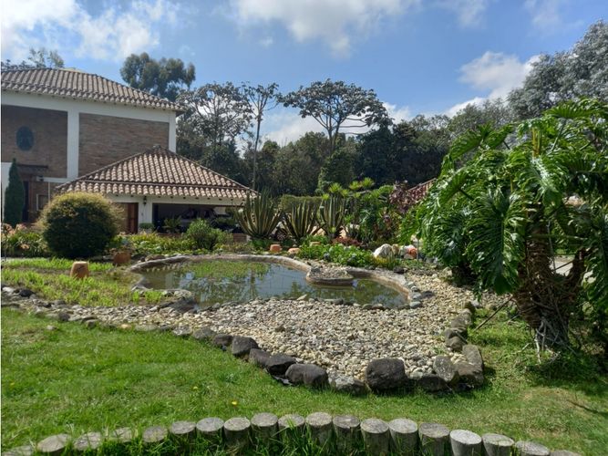 Casa de 3 alcobas en venta en Las Palmas, Envigado, 500 m² · foto 2 de 16