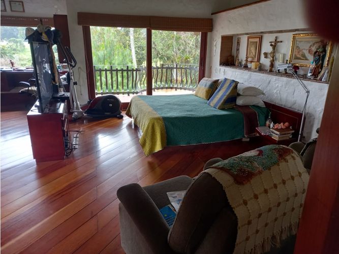 Casa de 3 alcobas en venta en Las Palmas, Envigado, 500 m² · foto 13 de 16