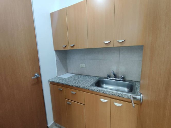 Oficina en arriendo en Los Balsos, Medellín, 79 m² · foto 4 de 8