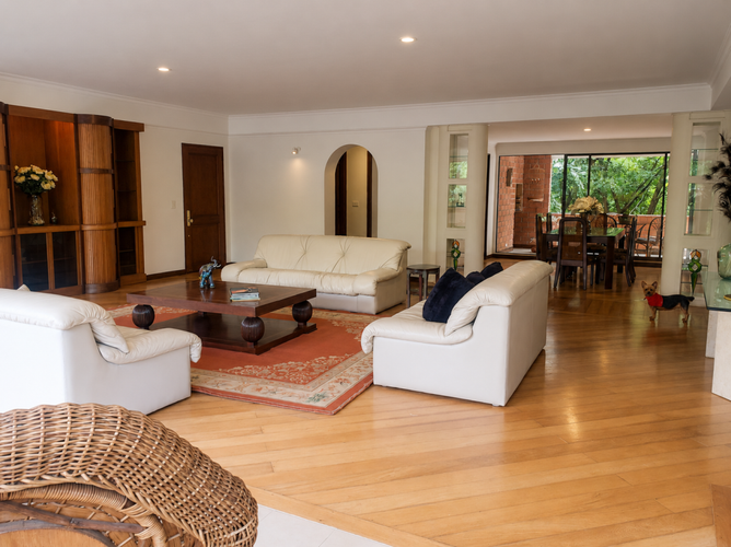 Apartamento de 3 alcobas en arriendo en Los Balsos, Medellín, 255 m² · foto 2 de 20