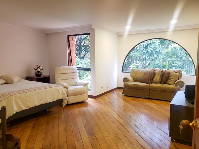 Apartamento de 3 alcobas en arriendo en Los Balsos, Medellín, 255 m² · foto 19 de 20
