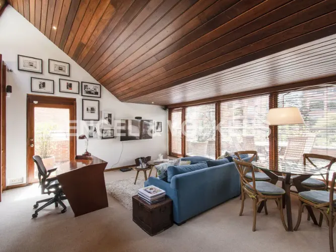 Casa de 4 alcobas en venta en Los Rosales, Bogotá, 591 m² · foto 21 de 24