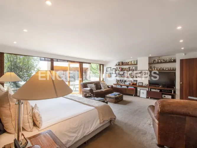 Casa de 4 alcobas en venta en Los Rosales, Bogotá, 591 m² · foto 15 de 24