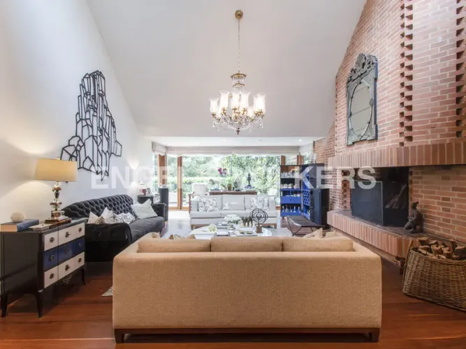 Casa de 4 alcobas en venta en Los Rosales, Bogotá, 591 m² · foto 13 de 24