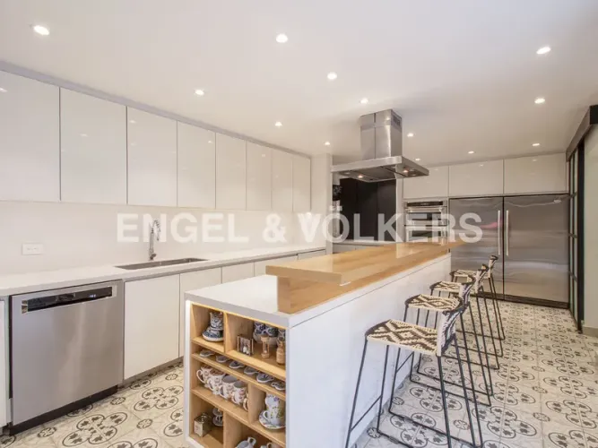 Casa de 4 alcobas en venta en Los Rosales, Bogotá, 591 m² · foto 10 de 24