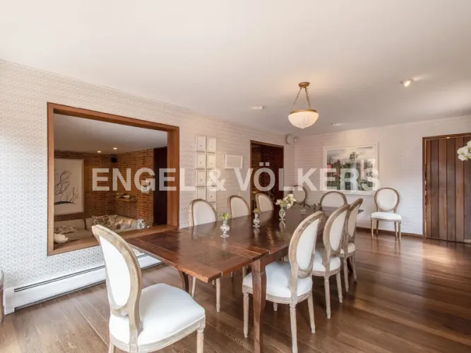 Casa de 4 alcobas en venta en Los Rosales, Bogotá, 591 m² · foto 7 de 24