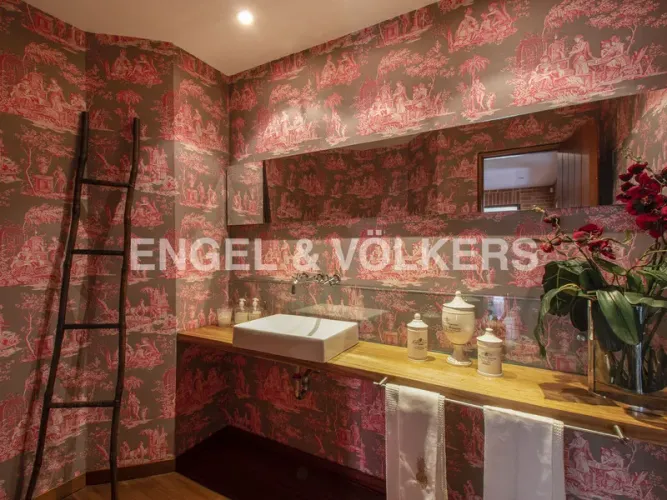 Casa de 4 alcobas en venta en Los Rosales, Bogotá, 591 m² · foto 6 de 24