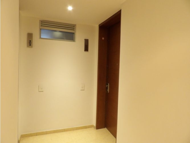 Apartamento en venta en Navarra, Bogotá · foto 2 de 24