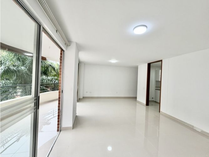 Apartamento de 3 alcobas en venta en Cristales, Cali, 127 m² · foto 3 de 24