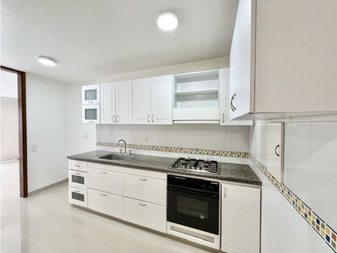 Apartamento de 3 alcobas en venta en Cristales, Cali, 127 m² · foto 11 de 24