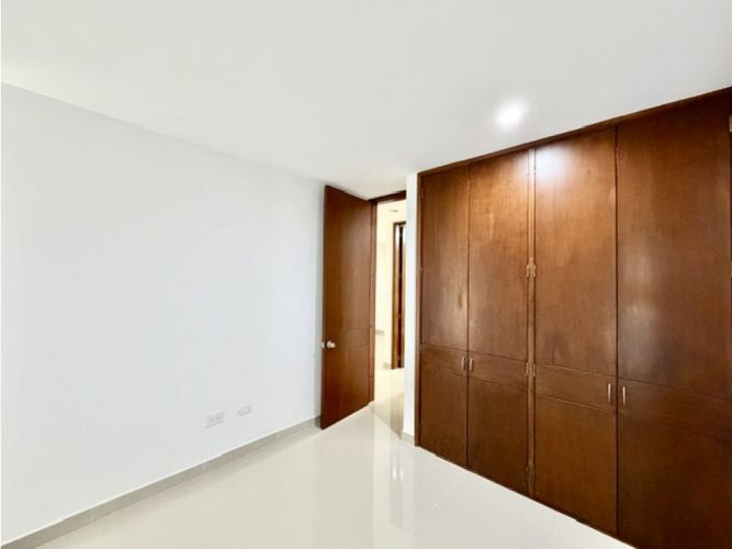 Apartamento de 3 alcobas en venta en Cristales, Cali, 127 m² · foto 18 de 24