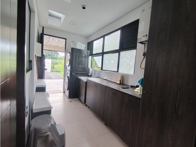 Casa de 5 alcobas en venta en Vía El Caimo, Armenia, 308 m² · foto 7 de 24