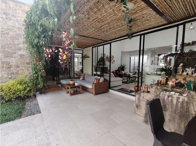 Casa de 5 alcobas en venta en Vía El Caimo, Armenia, 308 m² · foto 10 de 24