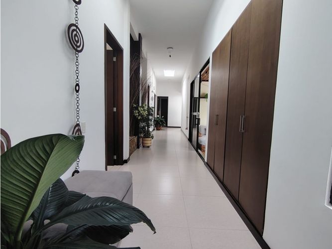 Casa de 5 alcobas en venta en Vía El Caimo, Armenia, 308 m² · foto 14 de 24