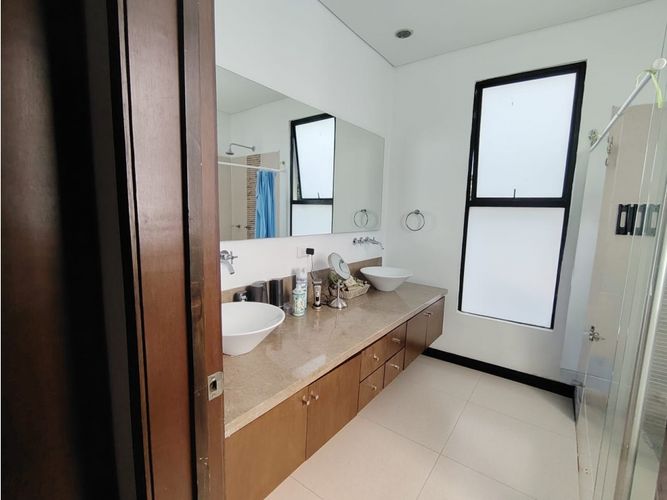 Casa de 5 alcobas en venta en Vía El Caimo, Armenia, 308 m² · foto 19 de 24