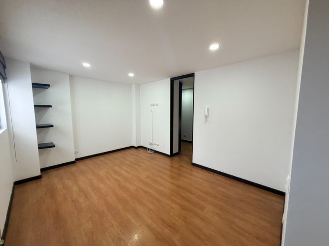 Apartaestudio en venta en Bella Suiza, Bogotá, 40 m² · foto 3 de 6