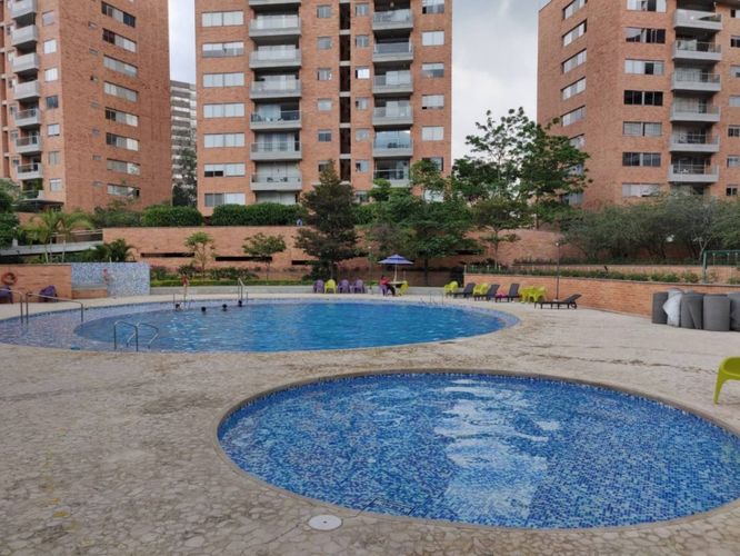 Apartamento de 3 alcobas en arriendo en Loma Del Esmeraldal, Envigado, 110 m² · foto 13 de 18