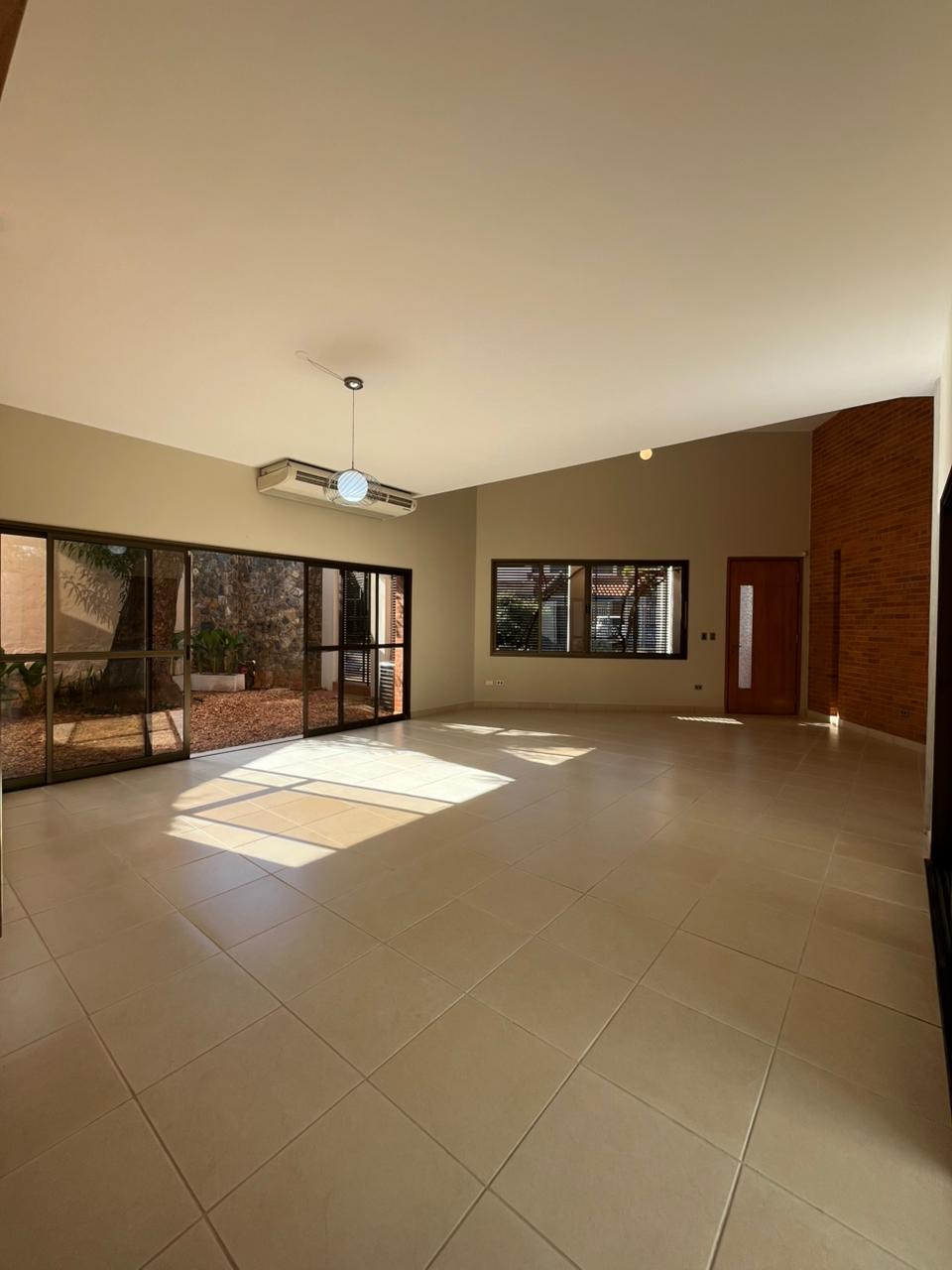 Alquilo Casa con piscina en Bo.Villa Aurelia. — Foto 3