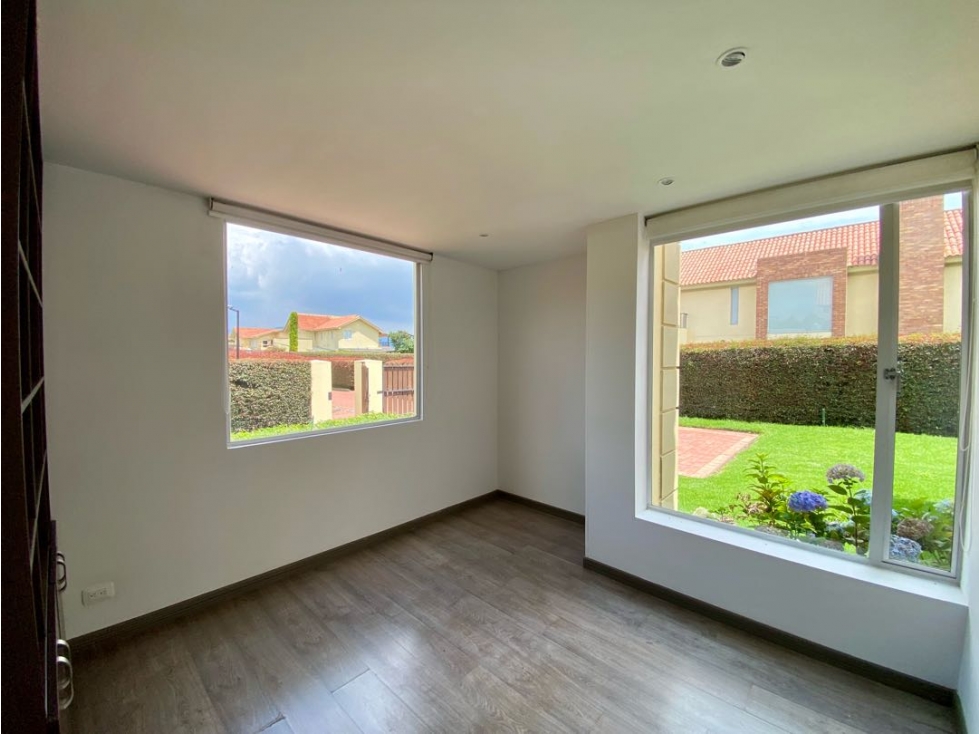 Casa en venta en Chuntame, Cajicá · foto 2 de 24