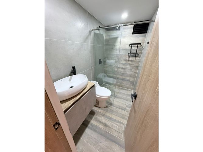 Apartamento de 2 alcobas en venta en El Refugio, Cali, 94 m² · foto 13 de 24