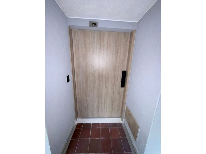 Apartamento de 2 alcobas en venta en El Refugio, Cali, 94 m² · foto 16 de 24