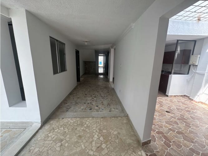 Casa de 6 alcobas en venta en Sector La Luisa Bella Suiza, Cali, 550 m² · foto 7 de 24