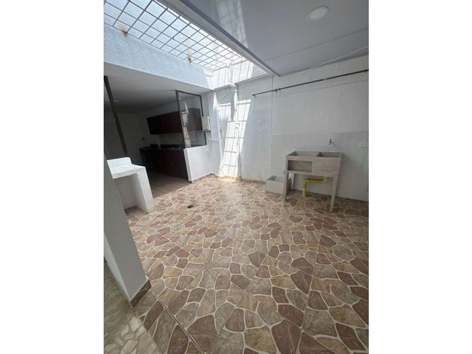 Casa de 6 alcobas en venta en Sector La Luisa Bella Suiza, Cali, 550 m² · foto 9 de 24
