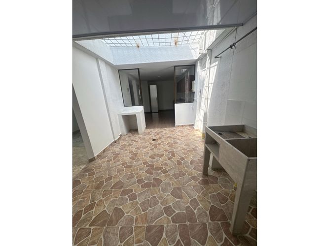 Casa de 6 alcobas en venta en Sector La Luisa Bella Suiza, Cali, 550 m² · foto 12 de 24