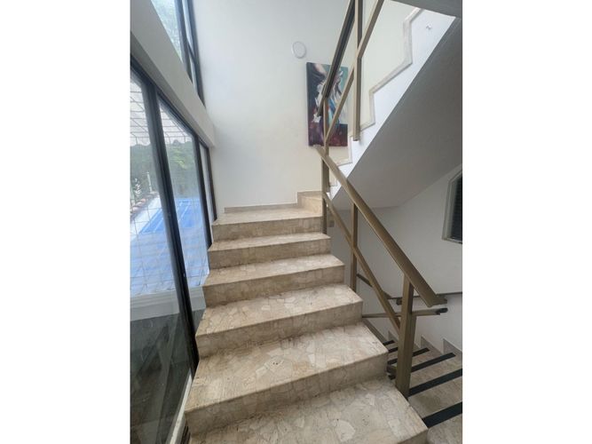 Casa de 6 alcobas en venta en Sector La Luisa Bella Suiza, Cali, 550 m² · foto 15 de 24