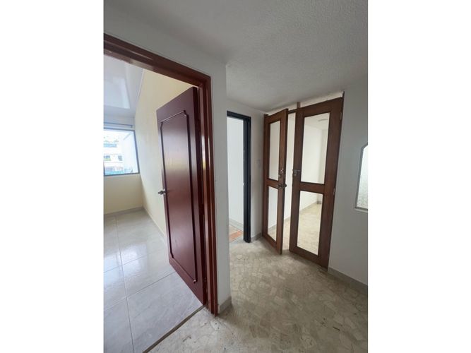 Casa de 6 alcobas en venta en Sector La Luisa Bella Suiza, Cali, 550 m² · foto 17 de 24
